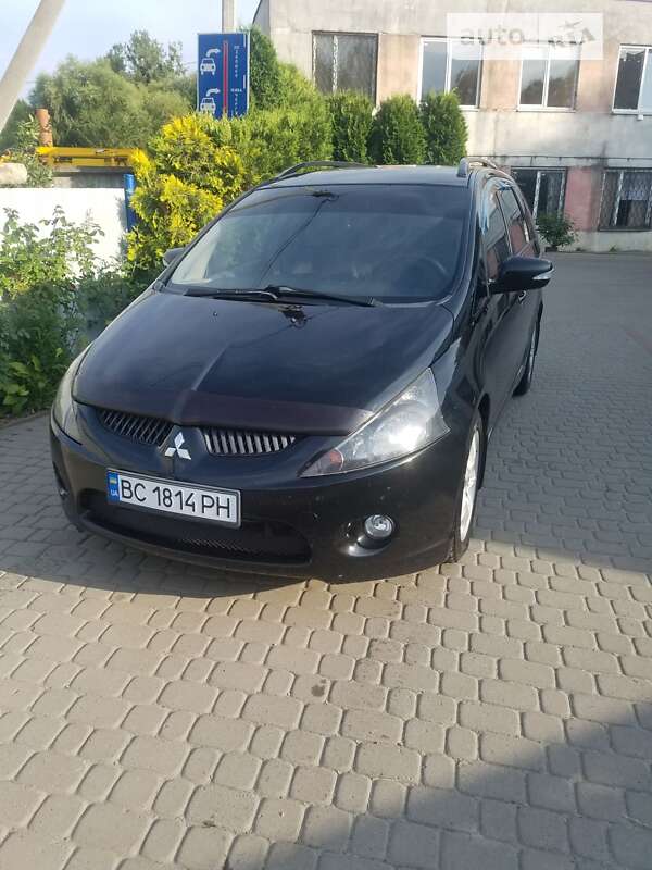 2004 mitsubishi grandis