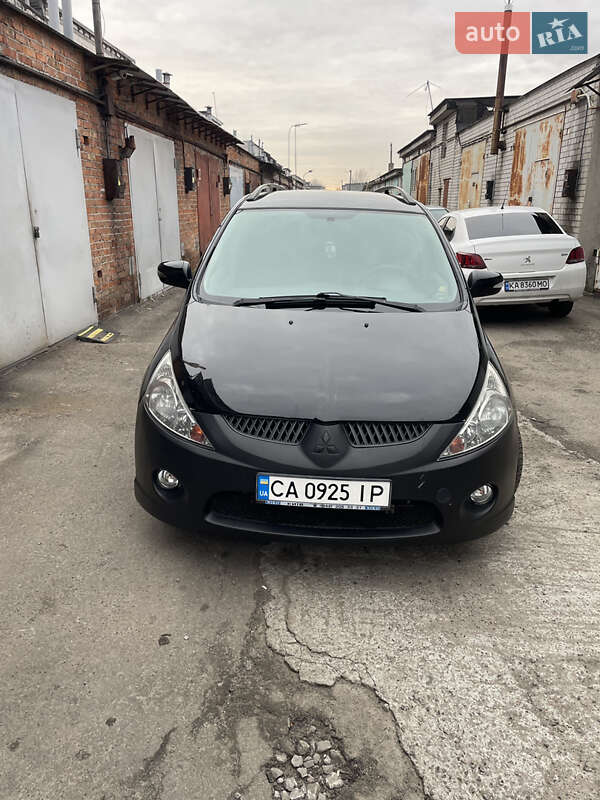 2004 mitsubishi grandis