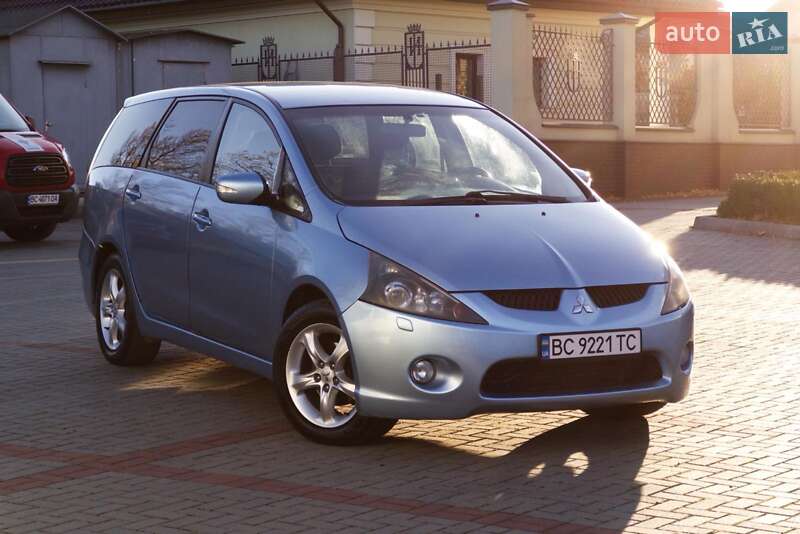 2004 mitsubishi grandis
