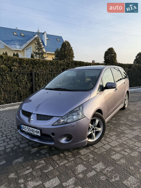 2004 mitsubishi grandis