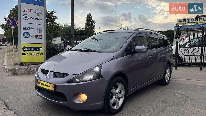 2005 mitsubishi grandis