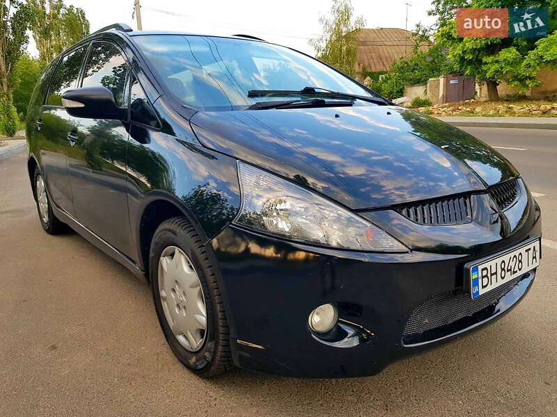 2005 mitsubishi grandis