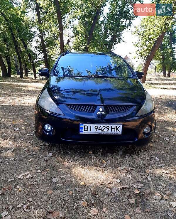 2005 mitsubishi grandis