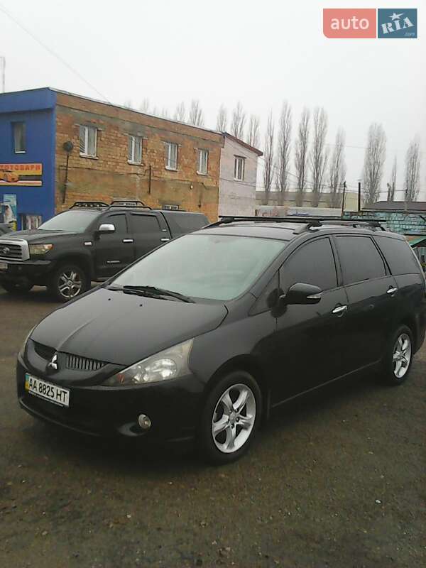 2005 mitsubishi grandis