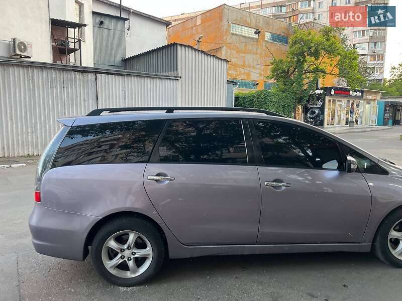 2005 mitsubishi grandis