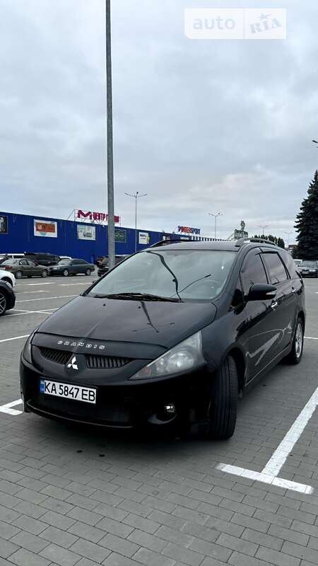 2005 mitsubishi grandis
