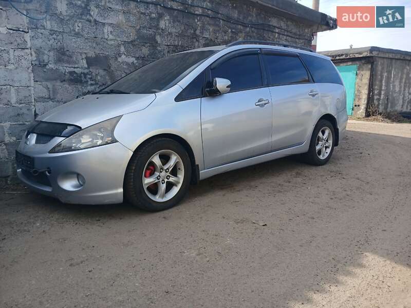 2006 mitsubishi grandis