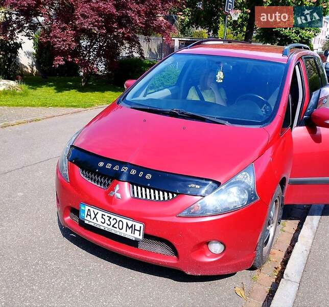 2006 mitsubishi grandis
