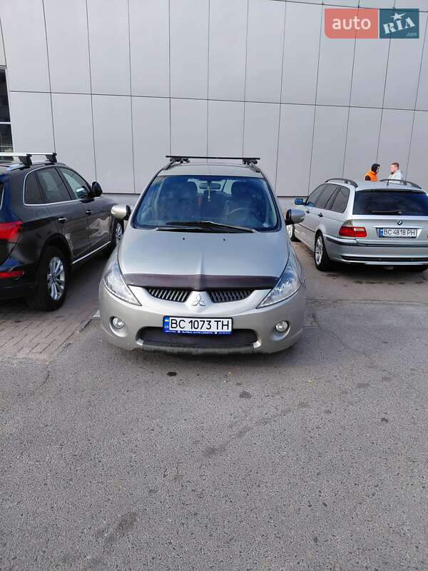 2006 mitsubishi grandis