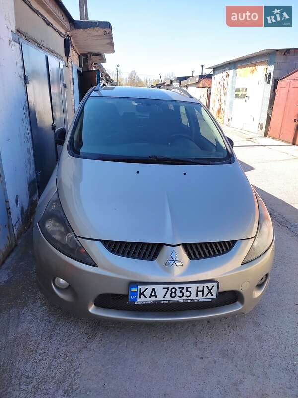 2006 mitsubishi grandis