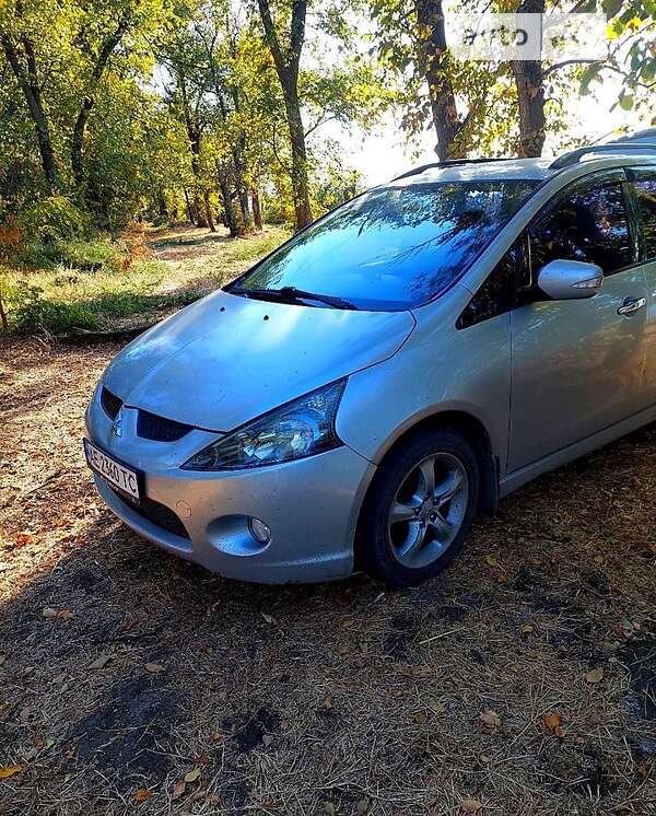2006 mitsubishi grandis