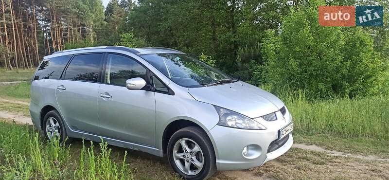 2006 mitsubishi grandis