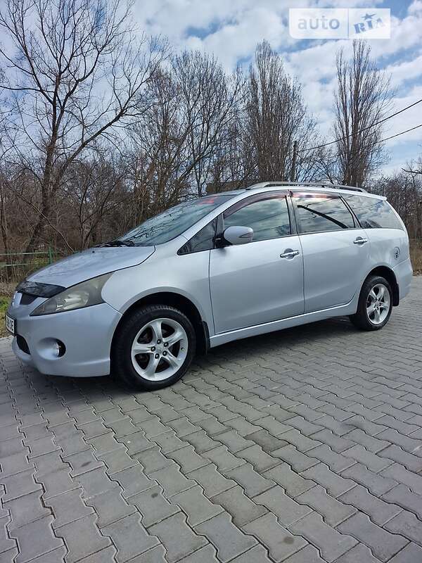 2007 mitsubishi grandis