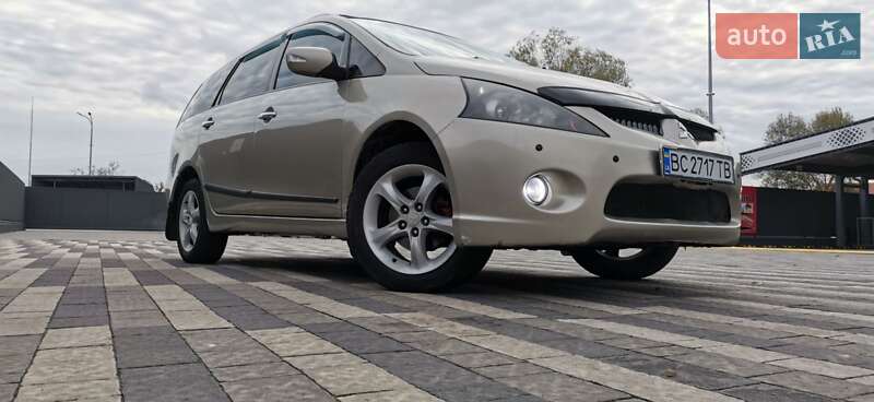 2007 mitsubishi grandis