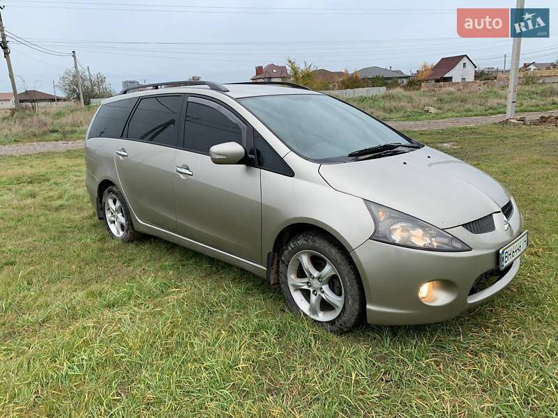 2007 mitsubishi grandis