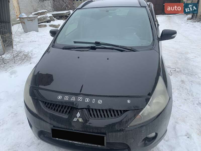 2007 mitsubishi grandis