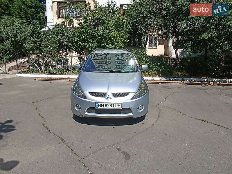 2007 mitsubishi grandis