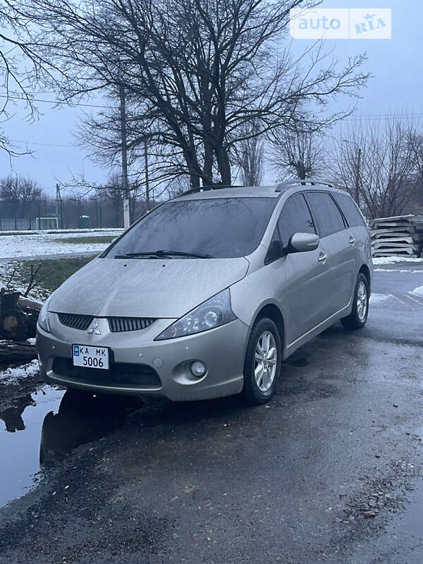 2007 mitsubishi grandis