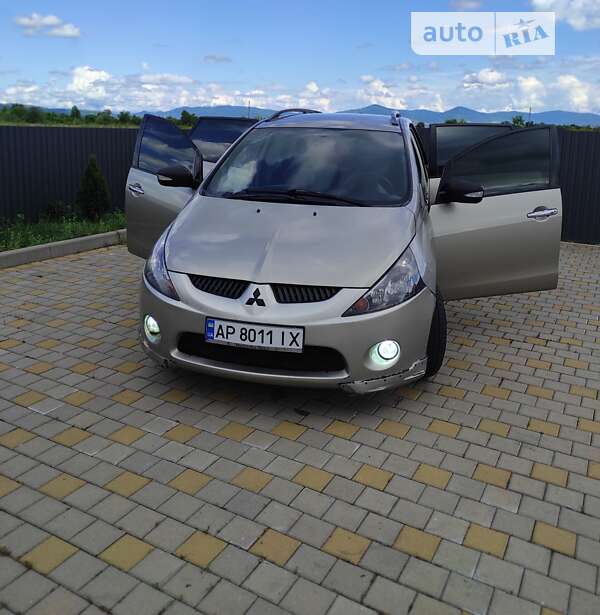 2007 mitsubishi grandis