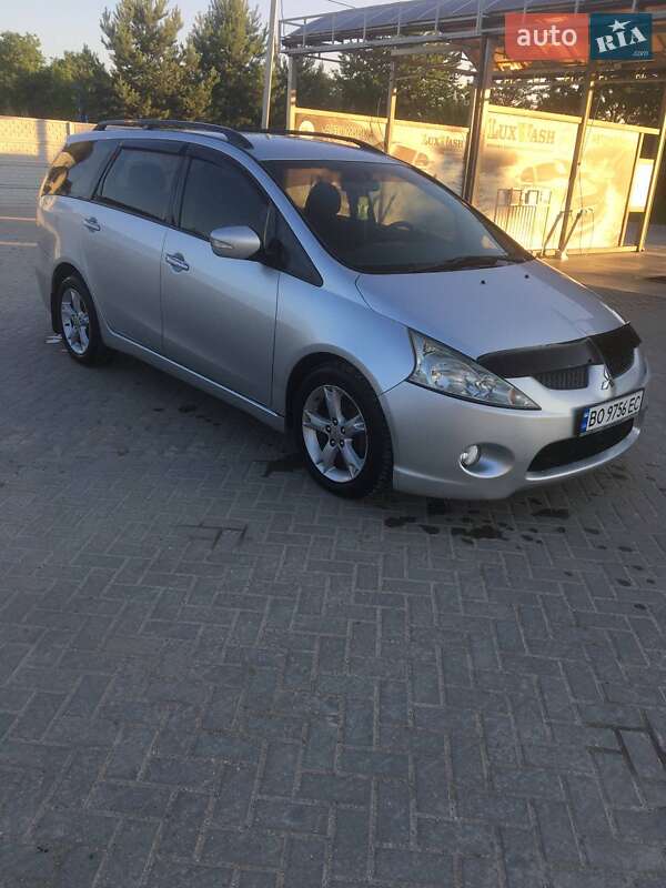 2007 mitsubishi grandis