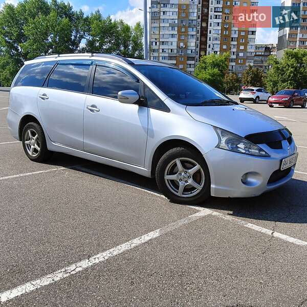 2007 mitsubishi grandis