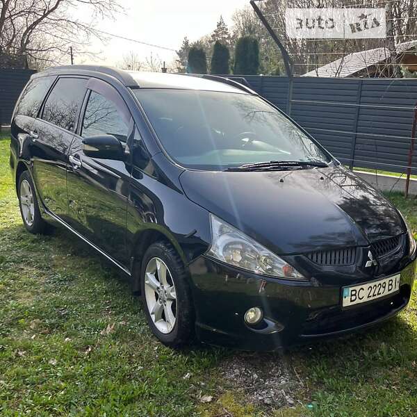 2008 mitsubishi grandis