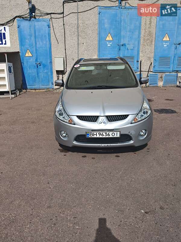 2007 mitsubishi grandis