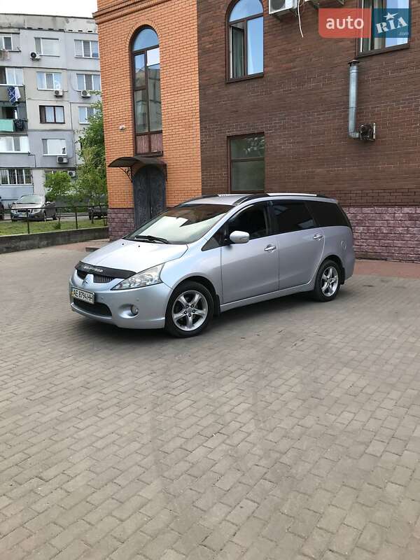 2008 mitsubishi grandis