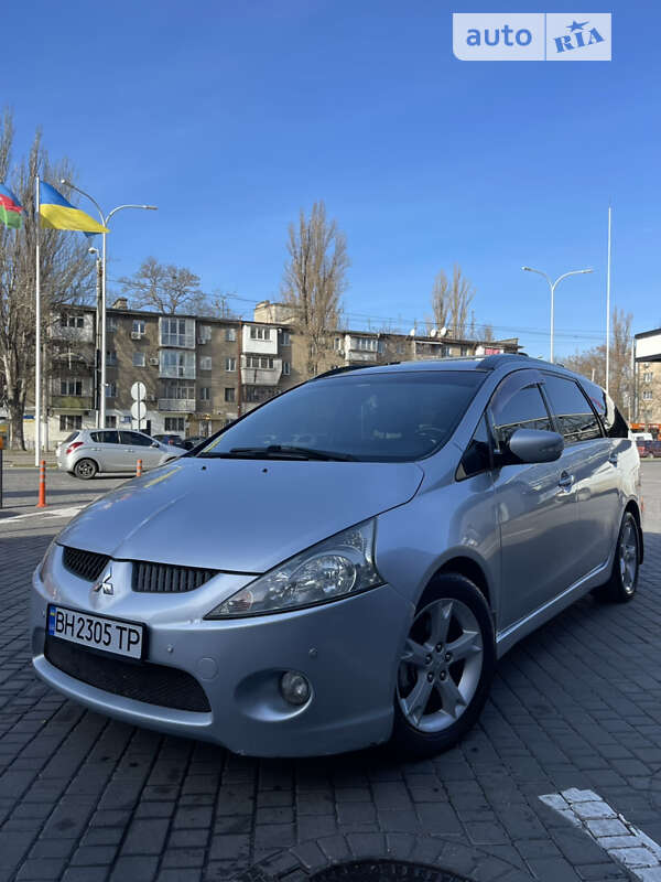 2008 mitsubishi grandis