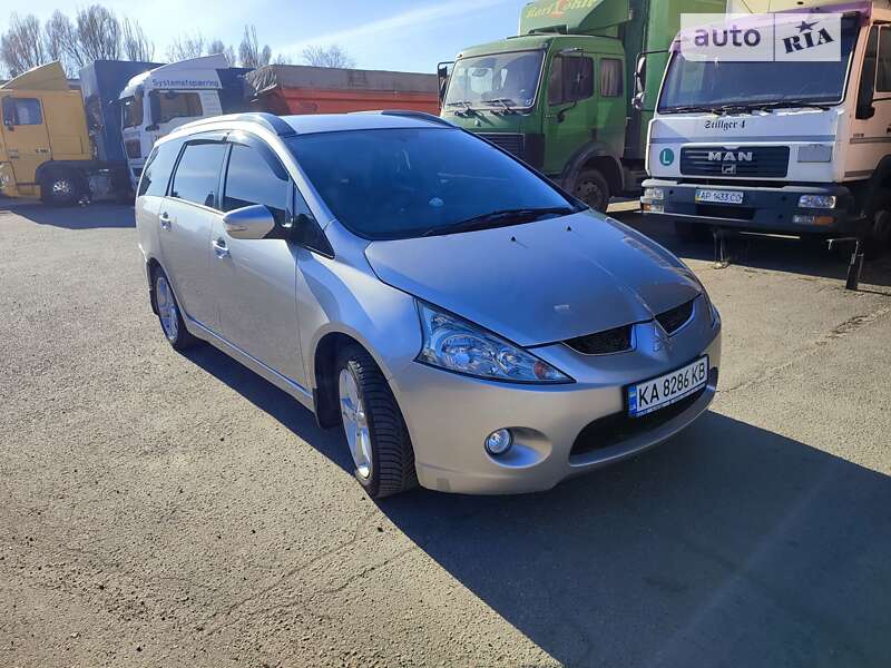 2008 mitsubishi grandis