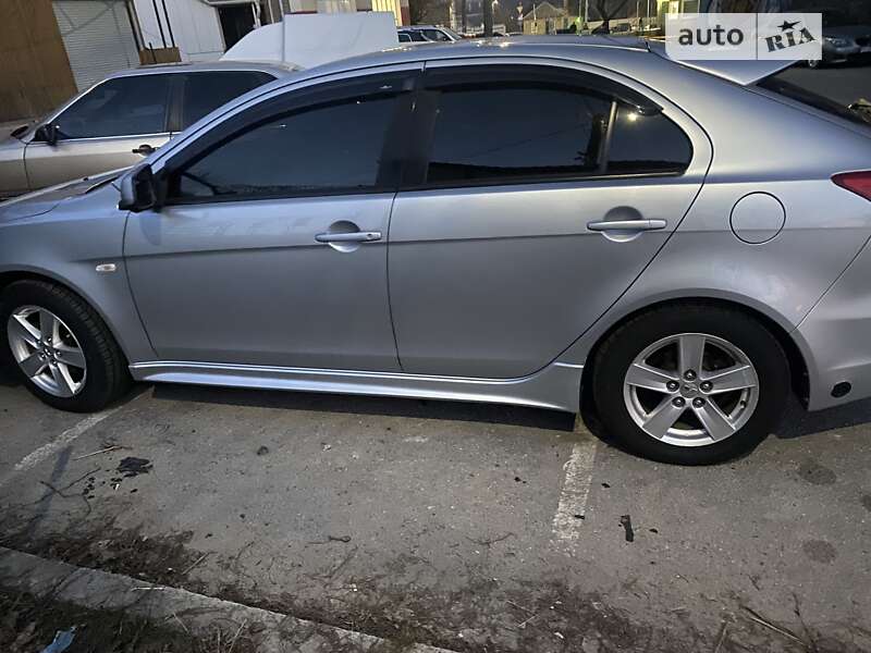 2009 mitsubishi lancer
