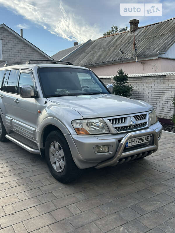 2000 mitsubishi pajero