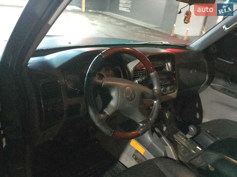 2001 mitsubishi pajero