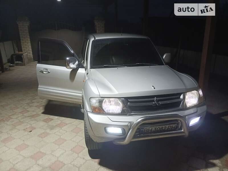 2001 mitsubishi pajero wagon