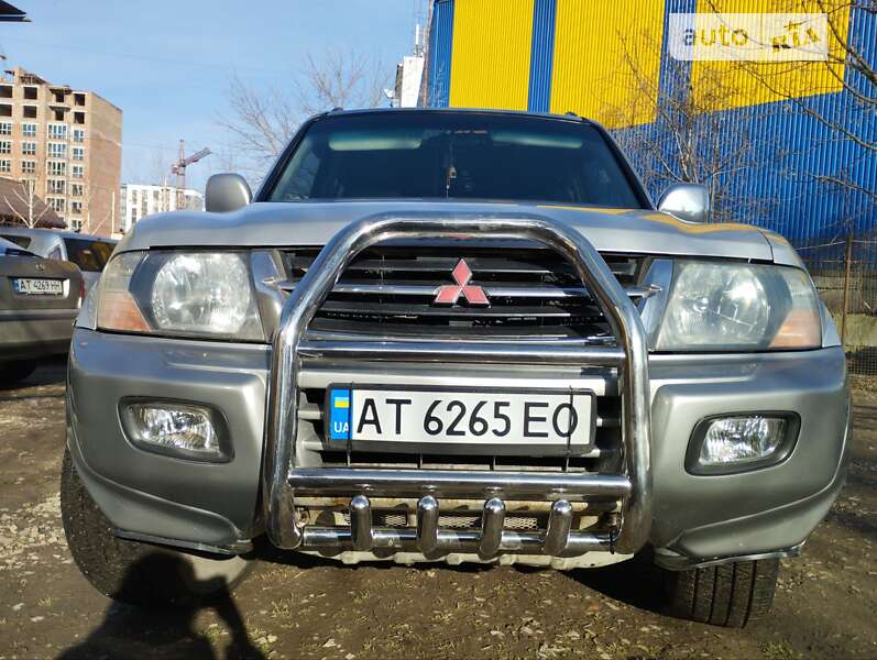 2002 mitsubishi pajero wagon