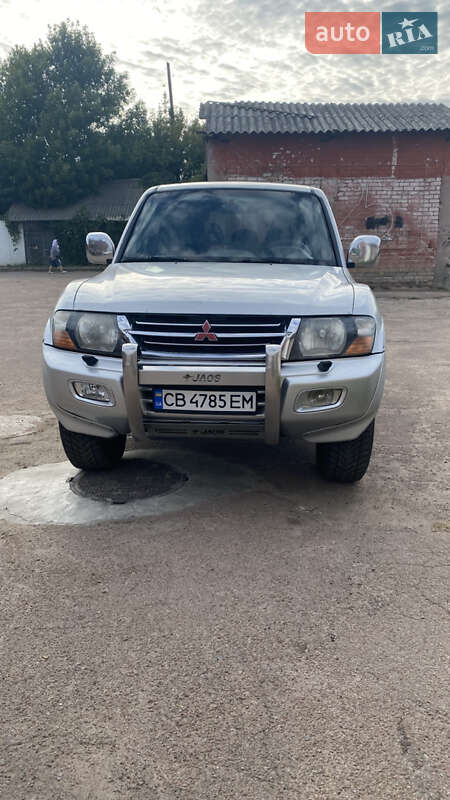 2002 mitsubishi pajero