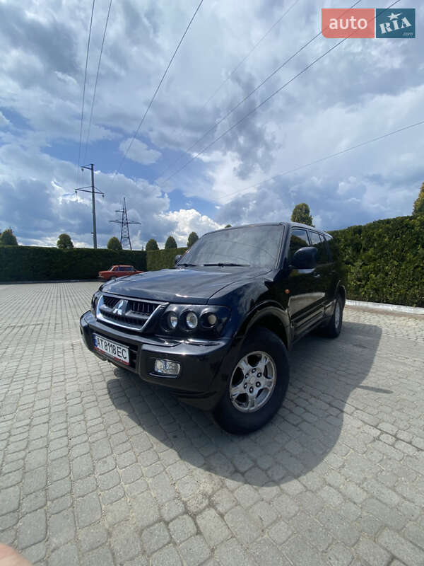 2002 mitsubishi pajero wagon