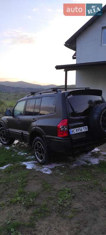 2003 mitsubishi pajero