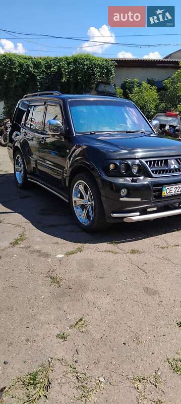2004 mitsubishi pajero-wagon