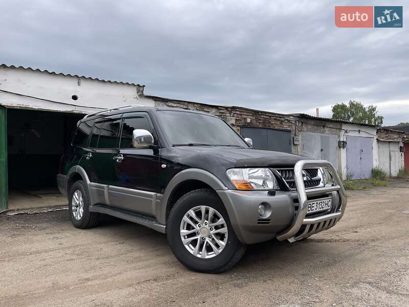 2004 mitsubishi pajero wagon