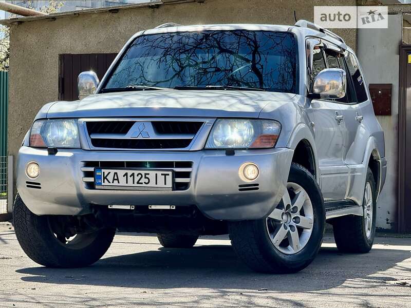 2006 mitsubishi pajero