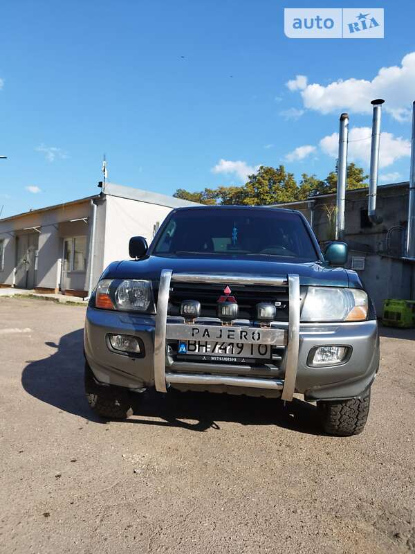 2000 mitsubishi pajero