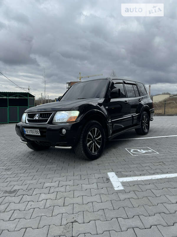 2003 mitsubishi pajero
