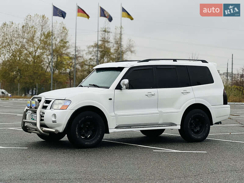 2003 mitsubishi pajero