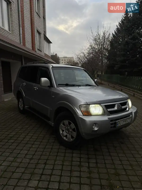2003 mitsubishi pajero