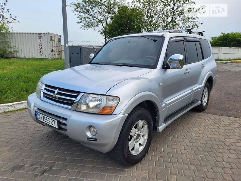 2003 mitsubishi pajero