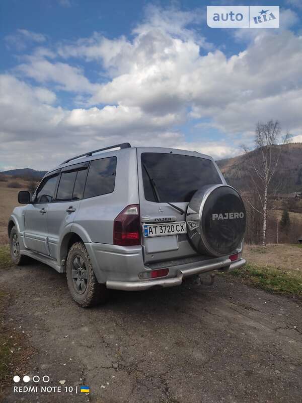 2004 mitsubishi pajero wagon