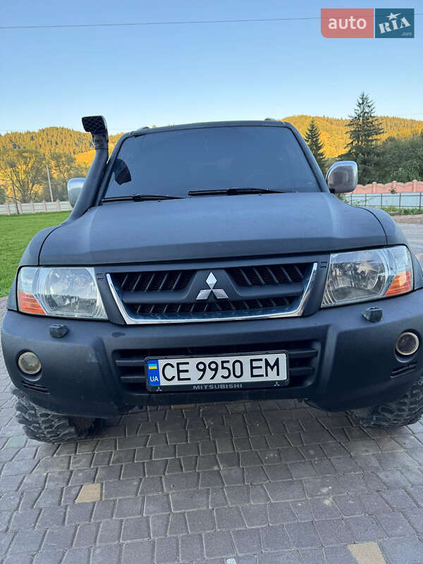 2004 mitsubishi pajero wagon