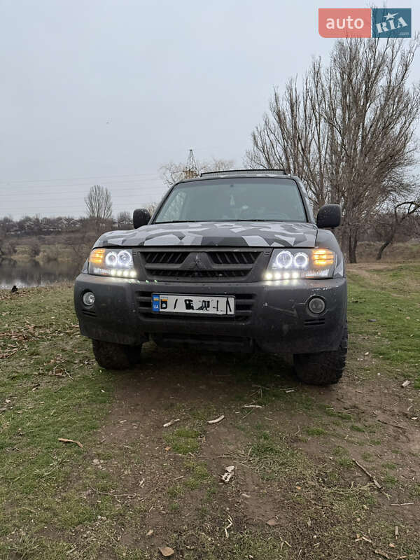 2007 mitsubishi pajero