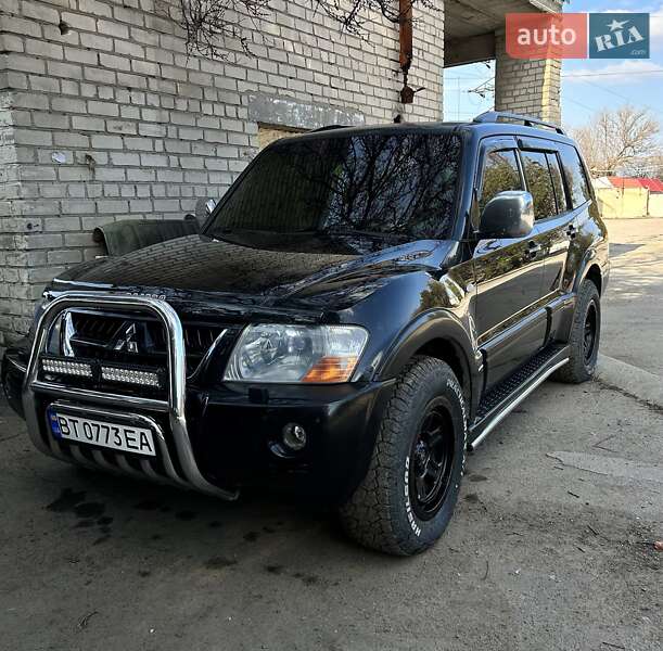 2006 mitsubishi pajero